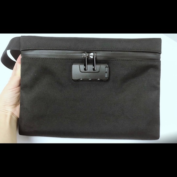 New security combo lock bag - Picture 2 of 8